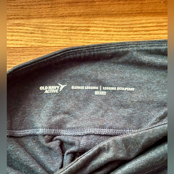 2/$20 - Old Navy Active Elevate Leggings - Picture 5 of 9